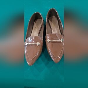 Rouge Helium Tan Patent Flats with Gold Accents